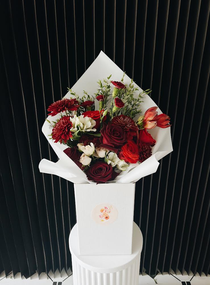 Signature Bouquet - Seasonal