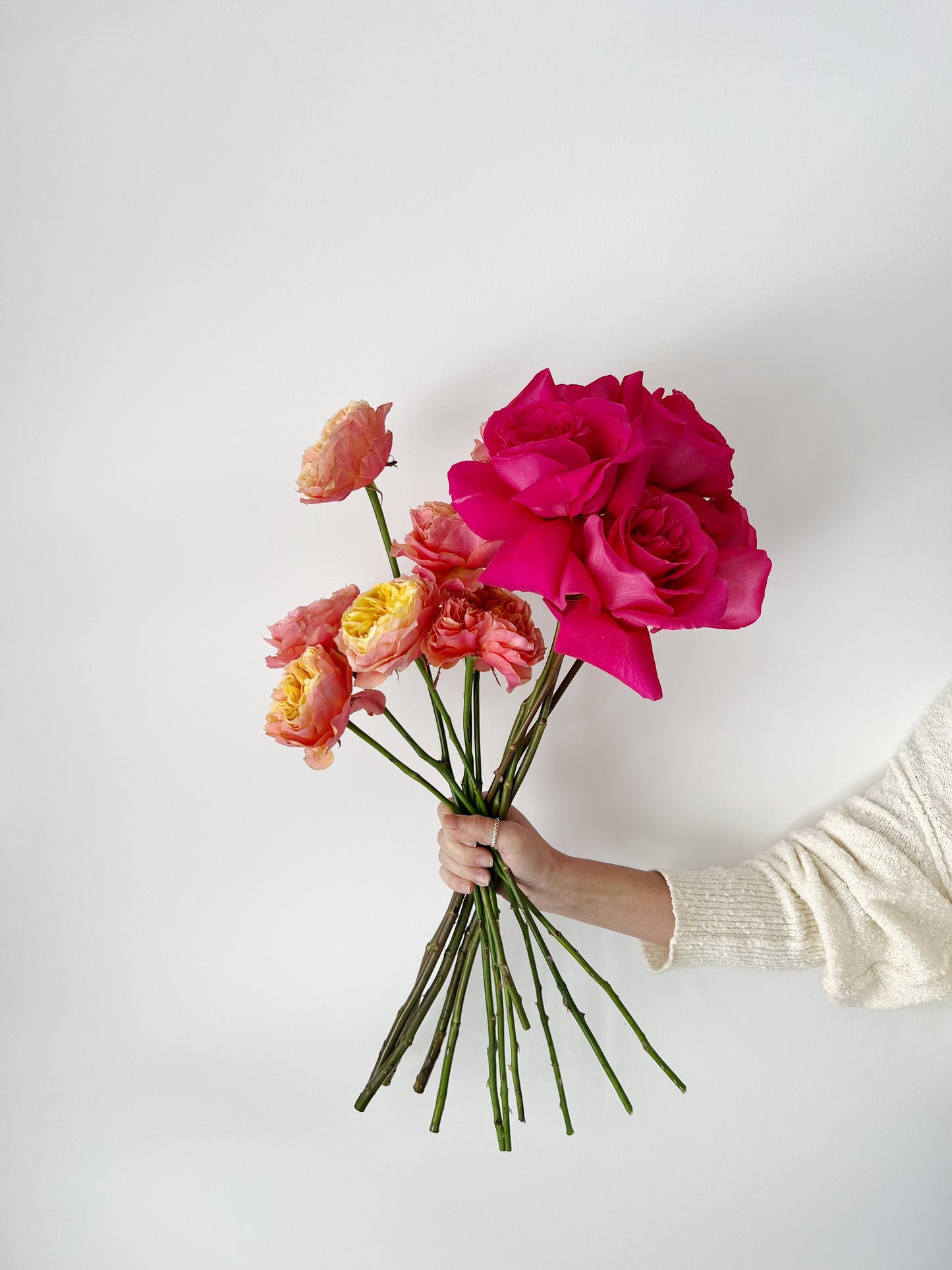 Signature Roses - Pink Party Bunch